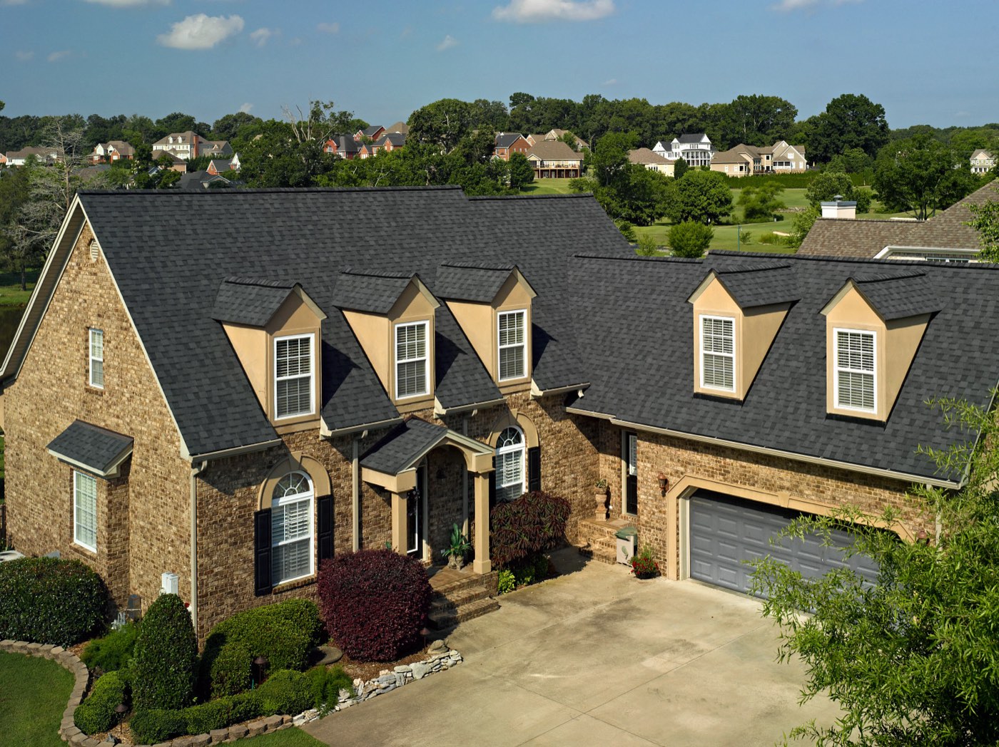 CertainTeed Landmark PRO shingles shown on a home, manufacturer product photo
